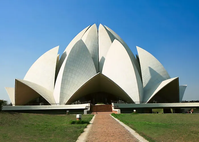 Smyle Inn - Best Value Hotel Near New Delhi Station